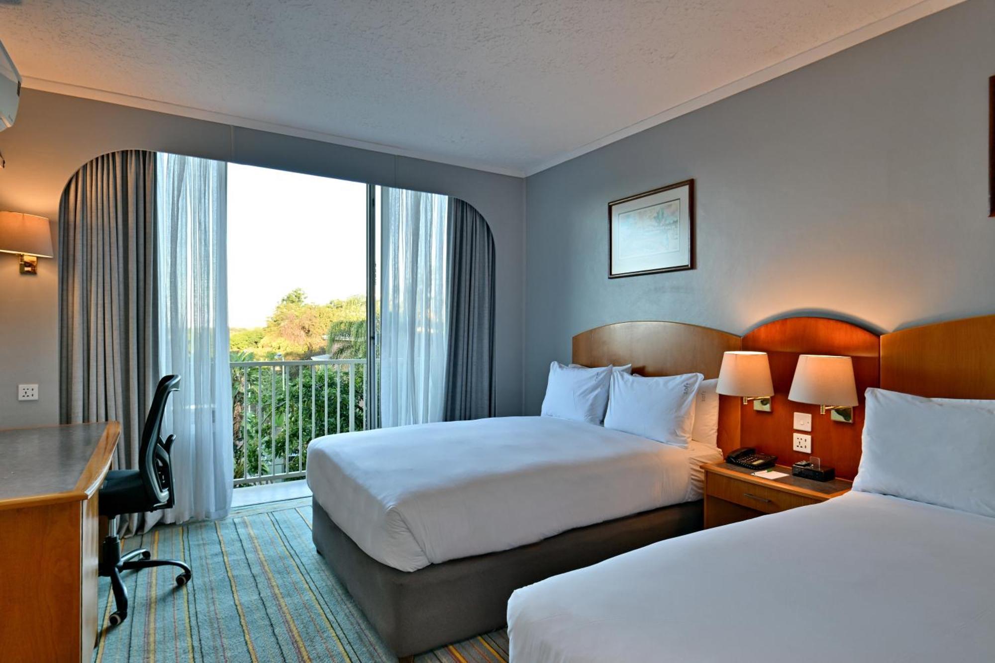 Holiday Inn - Bulawayo By Ihg Exterior foto