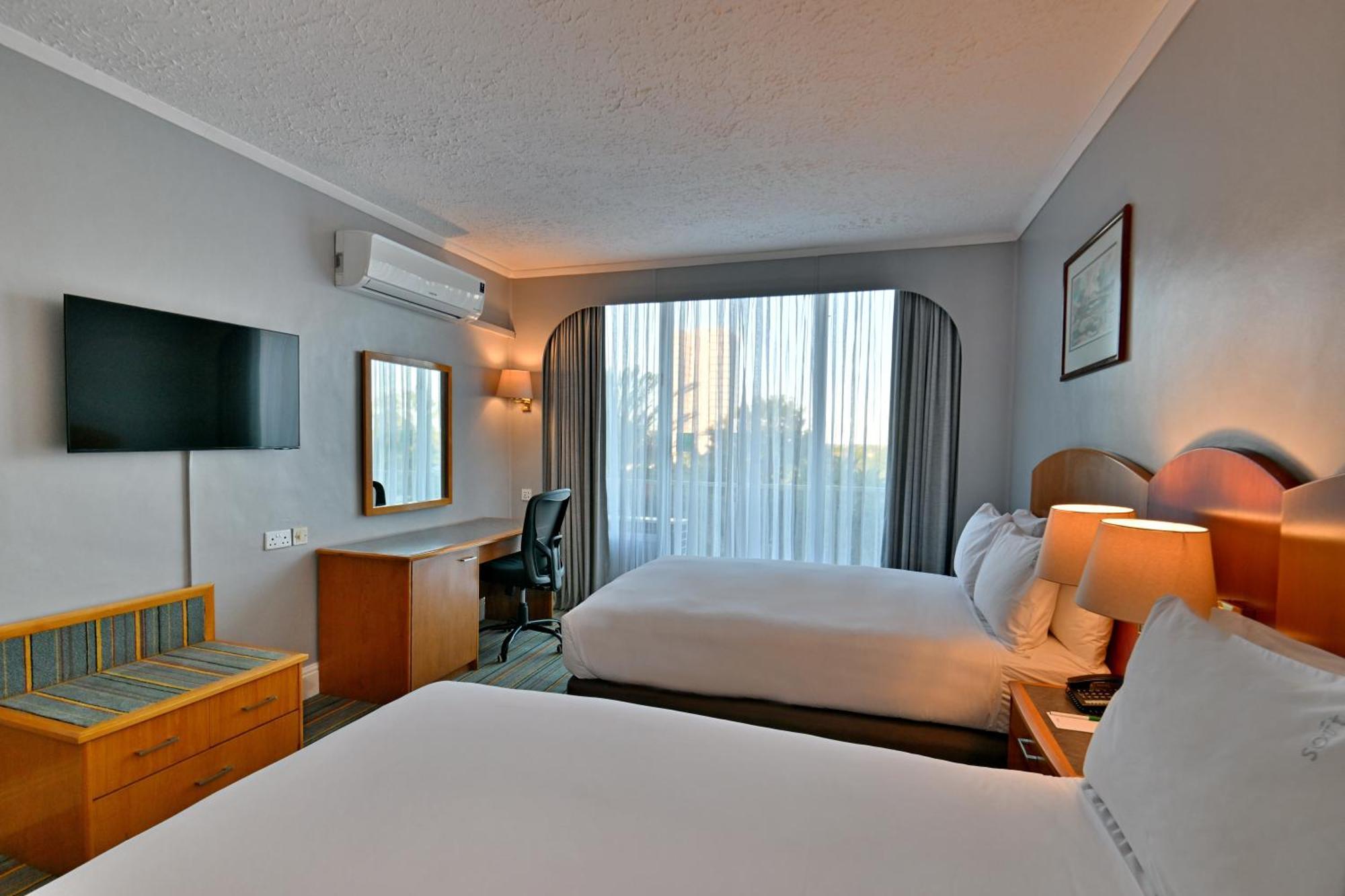 Holiday Inn - Bulawayo By Ihg Exterior foto