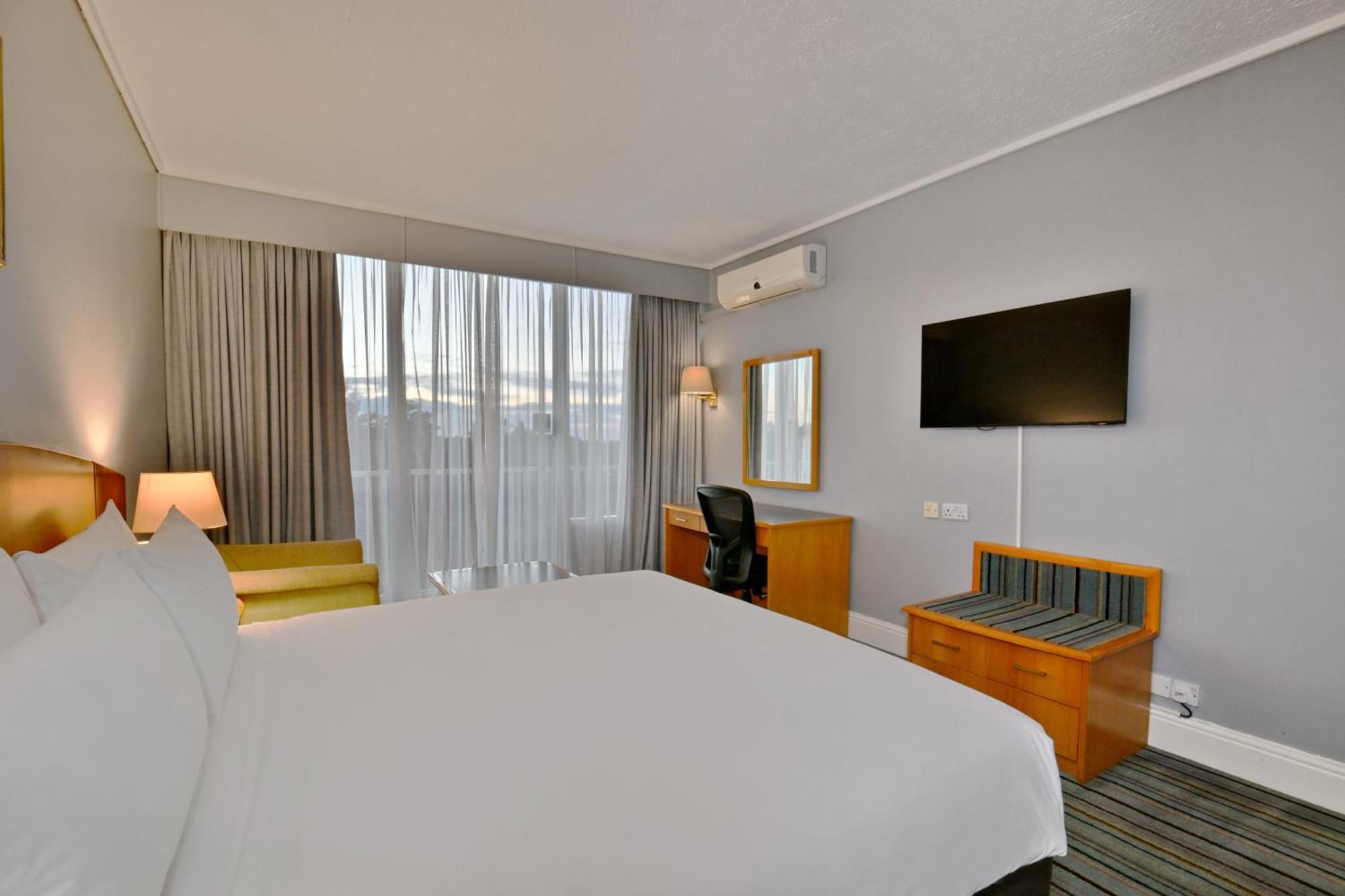 Holiday Inn - Bulawayo By Ihg Exterior foto