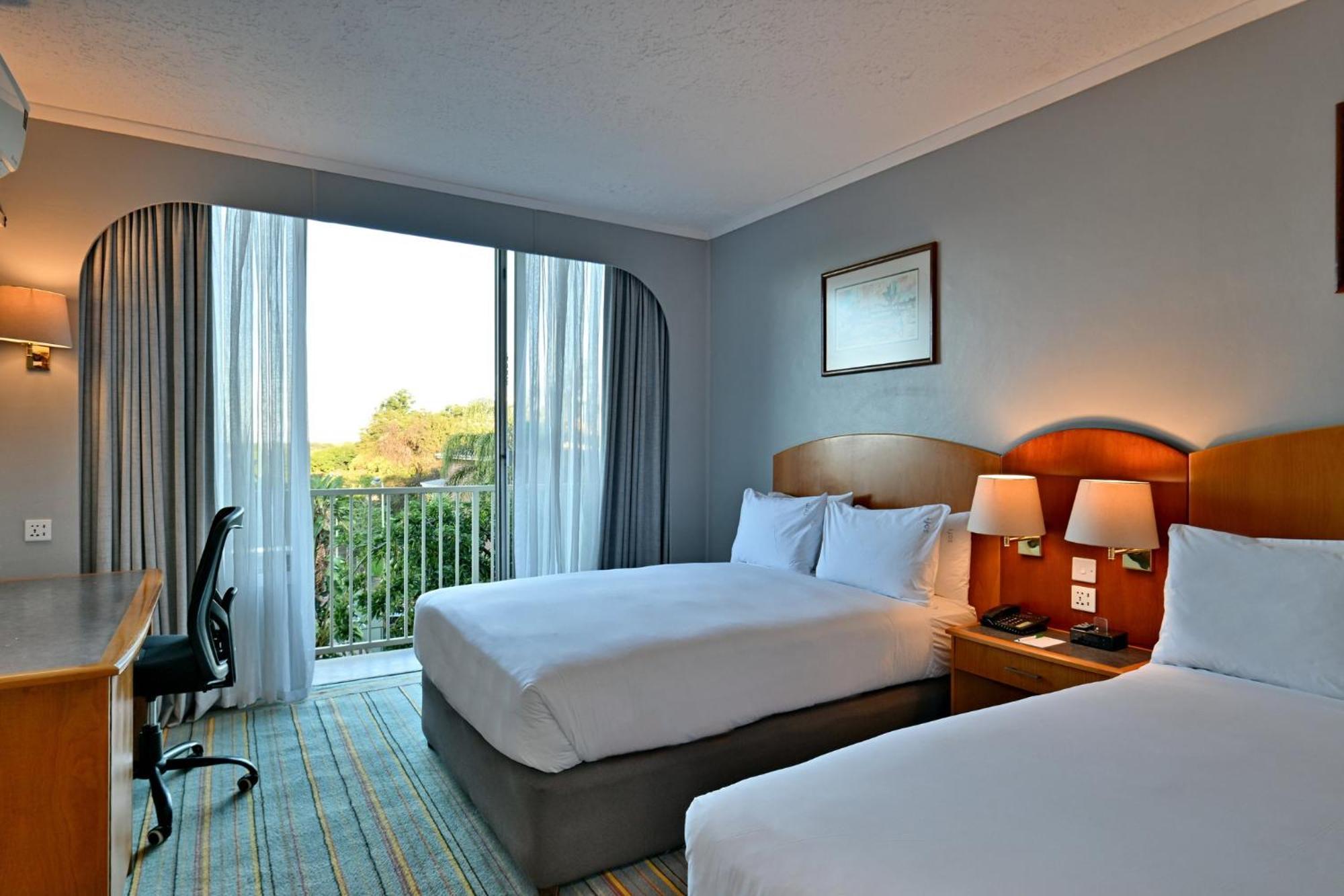 Holiday Inn - Bulawayo By Ihg Exterior foto